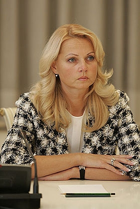 Министр здравоохранения РФ - Голикова Татьяна. Она даже не смотрит на вас